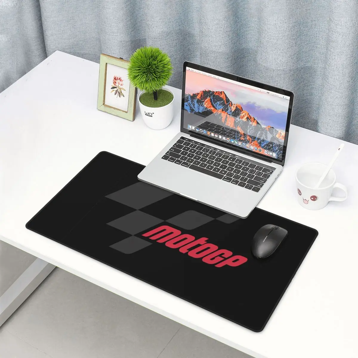 Large Mouse Pad Moto GP Logo E - đánh giá và giá Essential Gaming Accessories