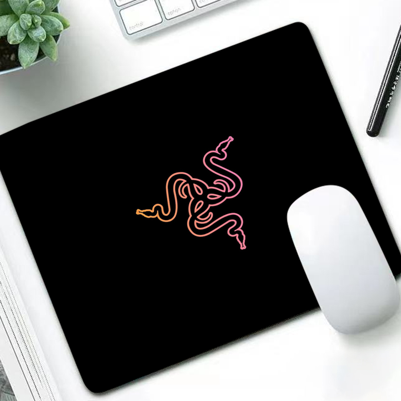 Razer Luxury Mouse Pad Anime G - đánh giá và giá Gaming Accessories Laptop