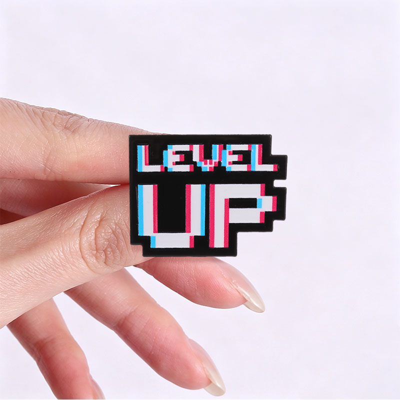 Level Up Glitch Pixel Badge Re - đánh giá và giá Gaming Accessories Retro